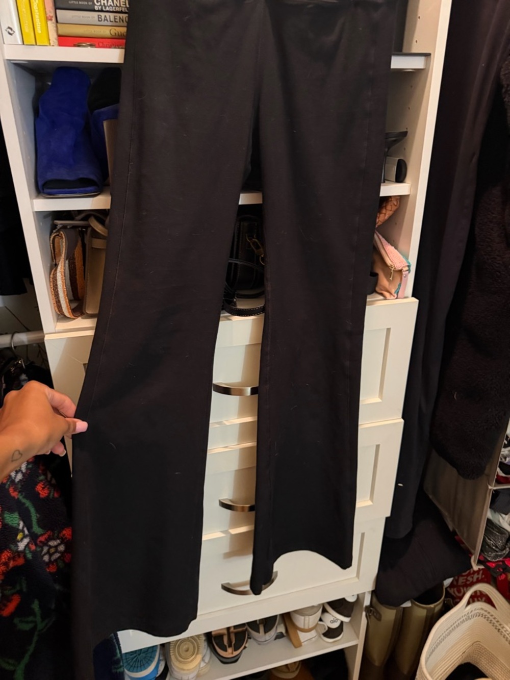 Alo Yoga Alosoft Intuition High-Waist Bootcut - Black - Picture 4 of 9